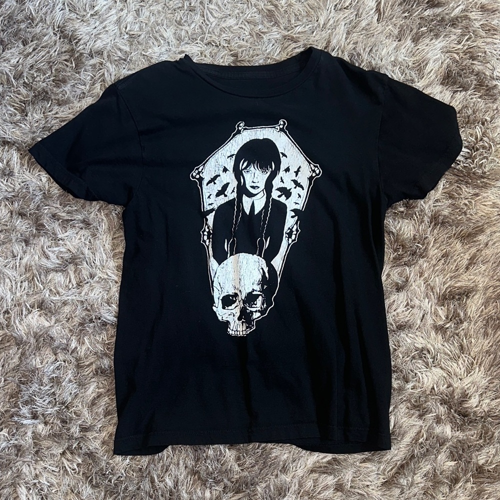 Women's Black Small Wednesday Skull Bird Coffin Fitted T-Shirt